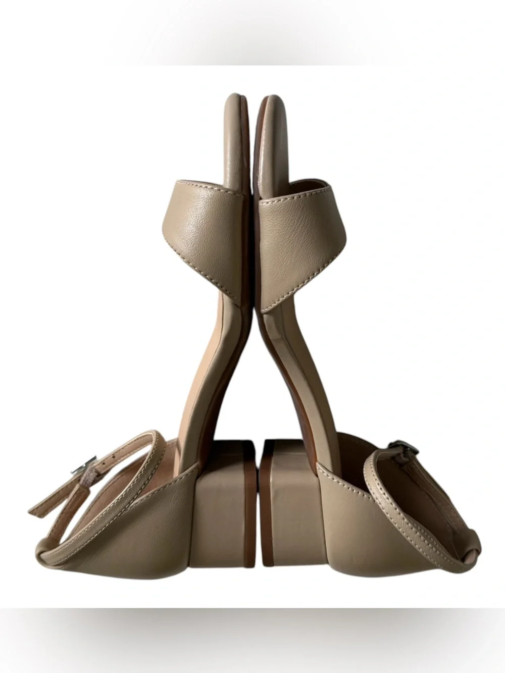 NWOB GB Girls Spanish Sand Ankle Strap Block Heel Leather Dress Sandal Size 2